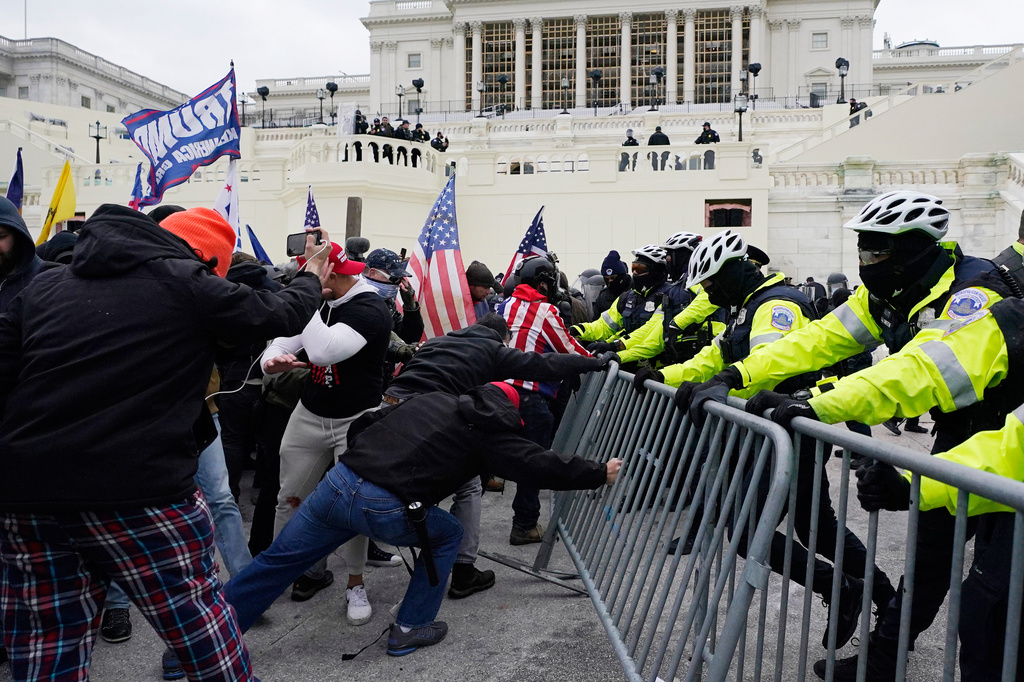 Capitol rioters clamor for payouts from Trump’s new ‘anti-weaponization’ fund despite backlash