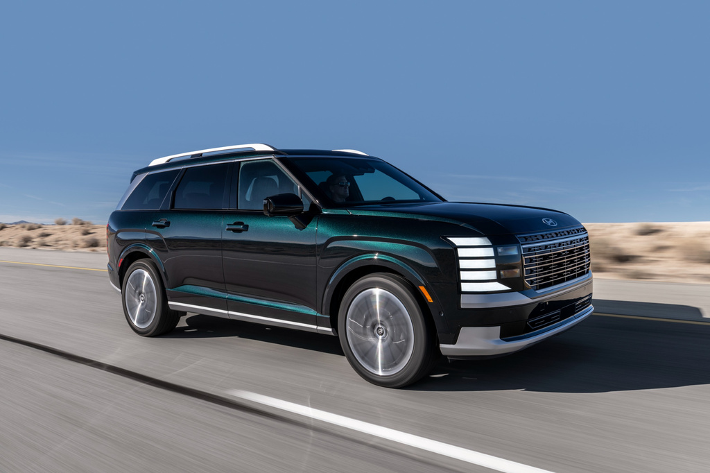 Battle of the family SUVs: Hyundai Palisade vs Kia Telluride