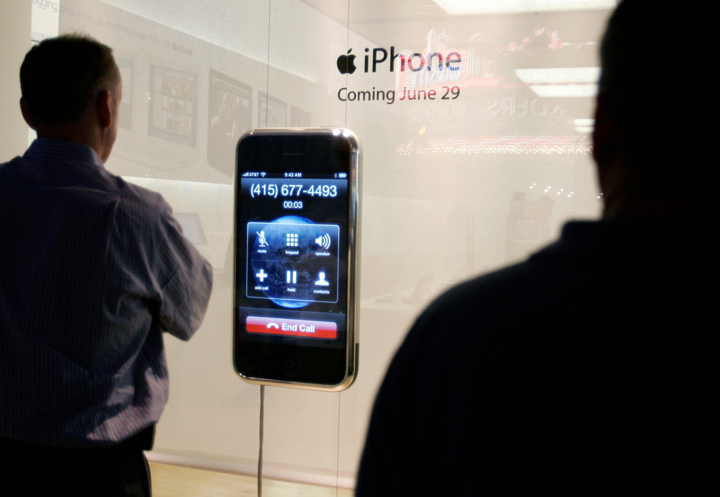 Americans love their iPhones (though sometimes they wish they could live without them)