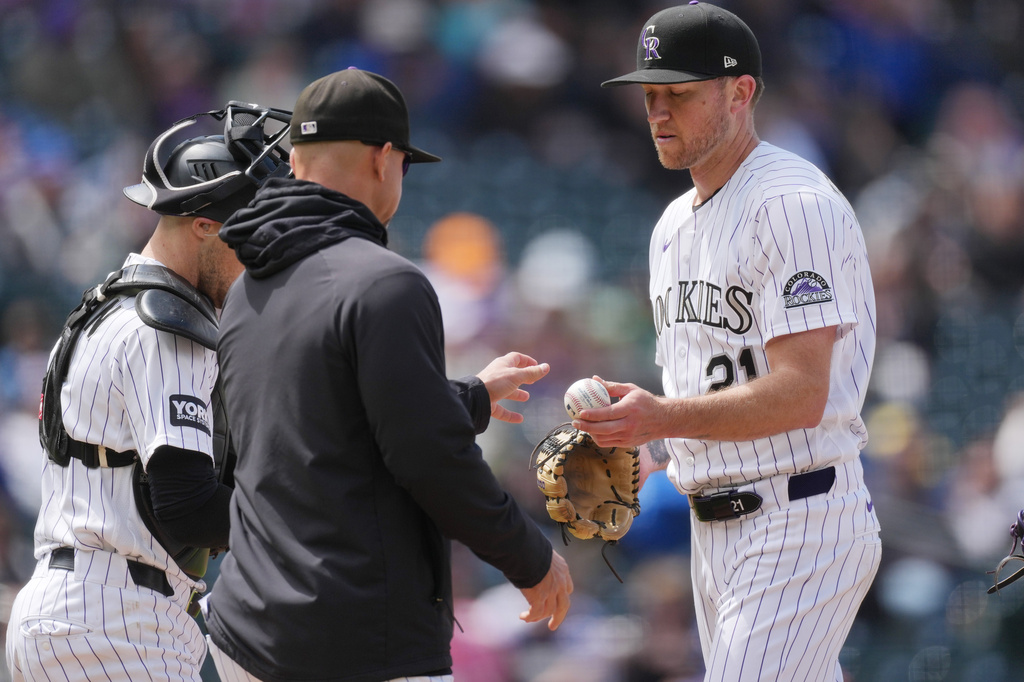 Josh Jung hits tiebreaking single in 9th inning as Rangers rally for 5-4 win over Rockies