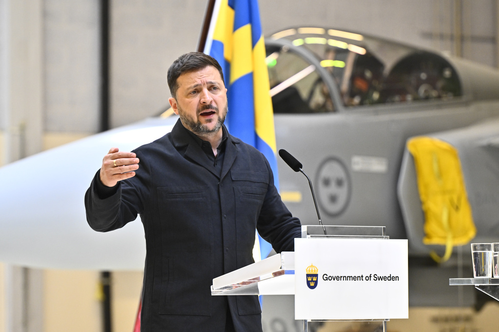Zelenskyy says he’s pressing US for more Patriot missiles for Ukraine to counter Russian strikes