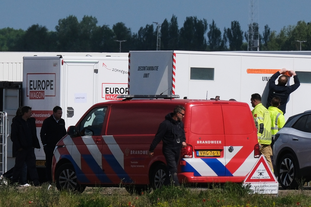 Hantavirus-stricken cruise ship docks in the Netherlands for disinfection