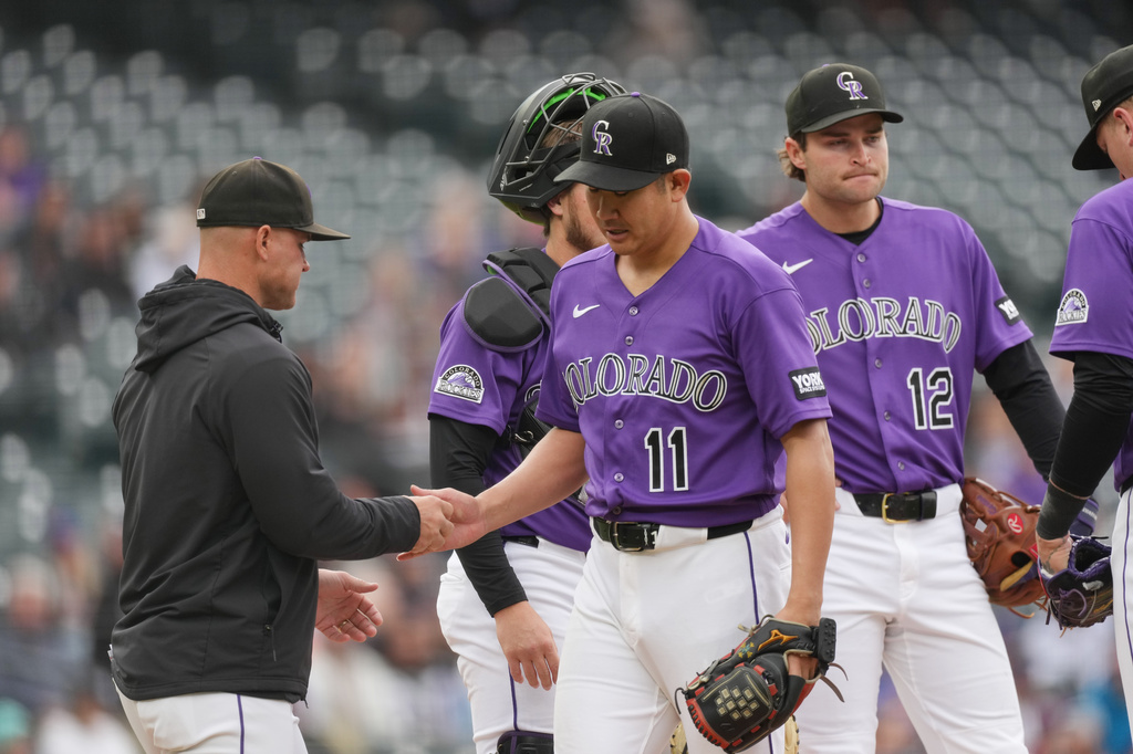 Benge and Vientos lead the Mets to a 4-2 victory over the skidding Rockies in early start