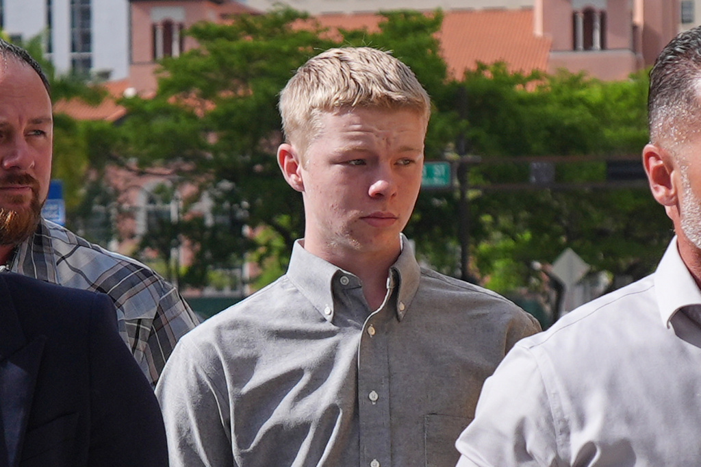 Teen charged with killing stepsister on Carnival Cruise remains free after hearing