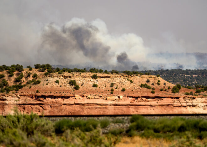 3 firefighters killed in Colorado as wildfires stoked by heat, wind rage — VIDEO