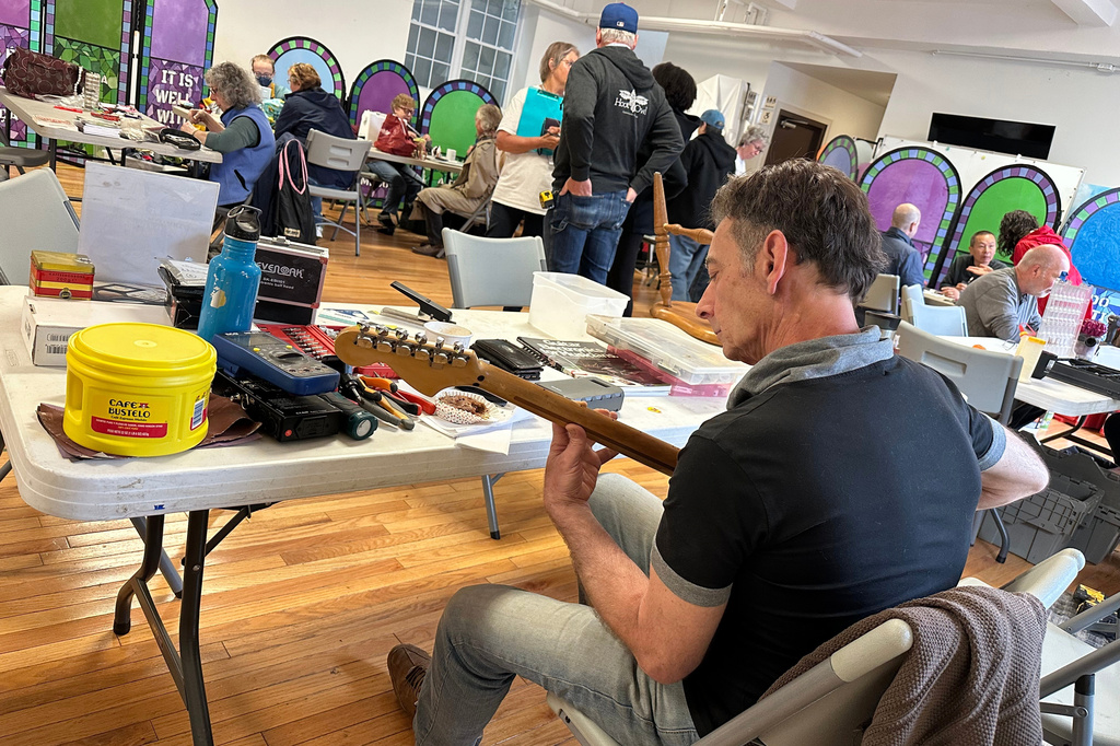 Broken speaker? Finicky zipper? Anticonsumerist Repair Cafes urge you to fix it instead of pitch it