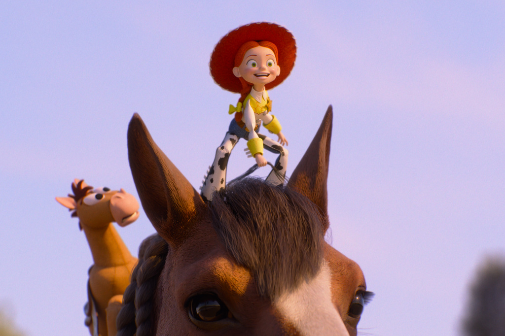 Taylor Swift’s ‘Toy Story 5’ song is a return to pop country