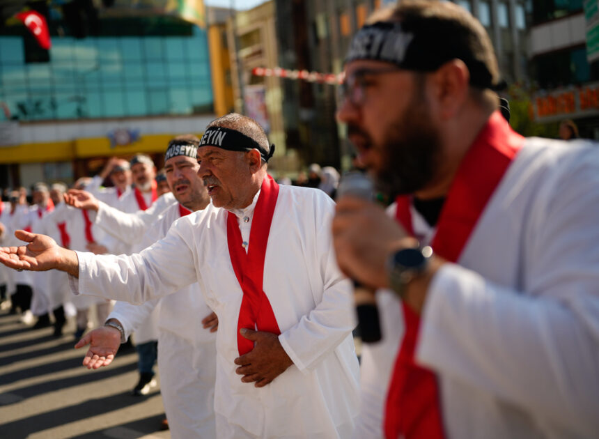 Shiite Muslims mark holy day of Ashoura after months of war in Iran and Lebanon