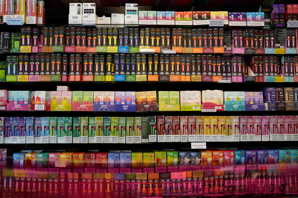 FDA’s e-cigarette authorization: Fruity vapes not significantly better than tobacco ones