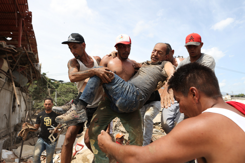 Venezuelans hope online posts will bring news of missing after devastating earthquakes