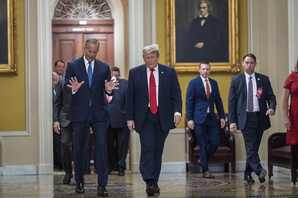 Senate Republicans hold new vote on war powers after Trump berated them at Capitol meeting