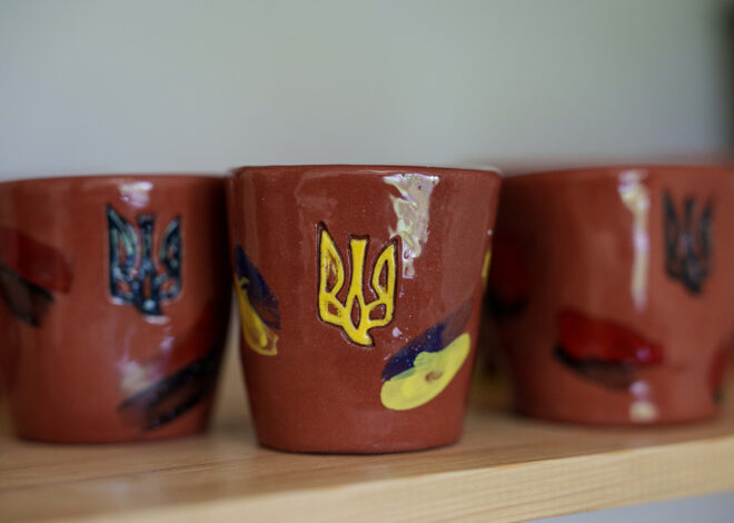 A blind Ukrainian veteran turns pottery into a business and mentors others