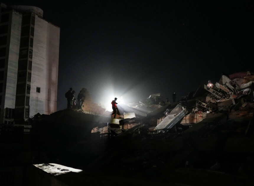 Desperation mounts in Venezuela as the earthquake death toll rises to 1,430