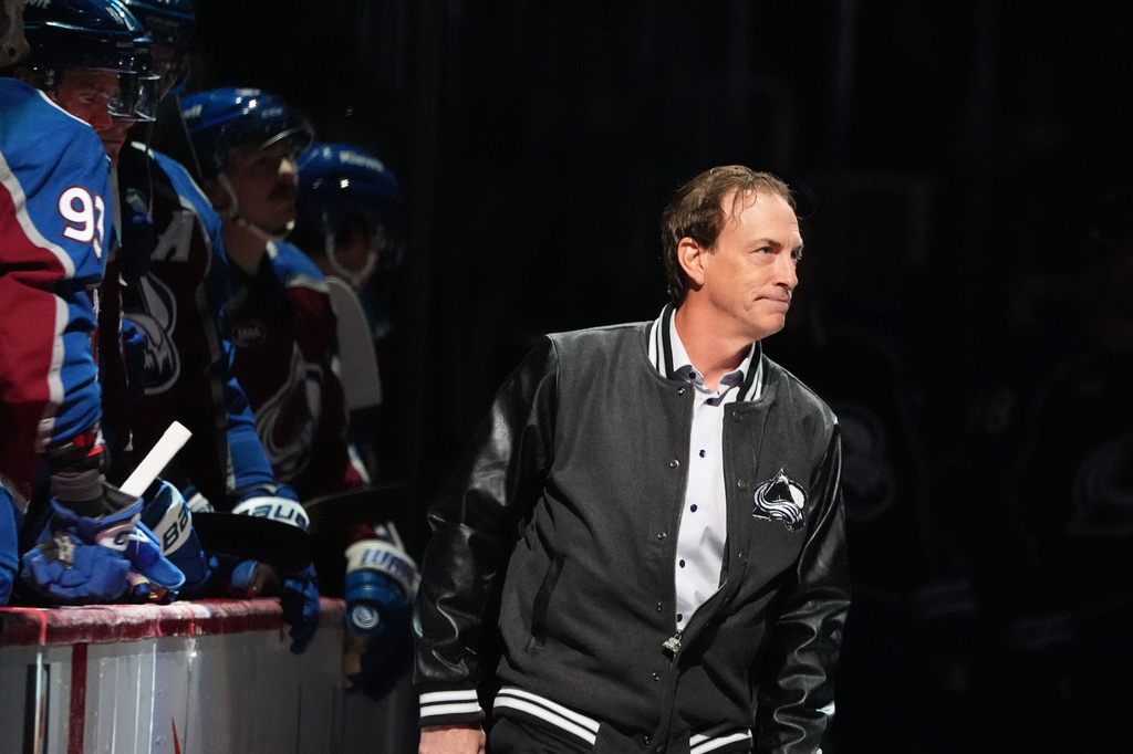 Joe Sakic already making big deals, bringing back veterans in his return to role as Avalanche GM