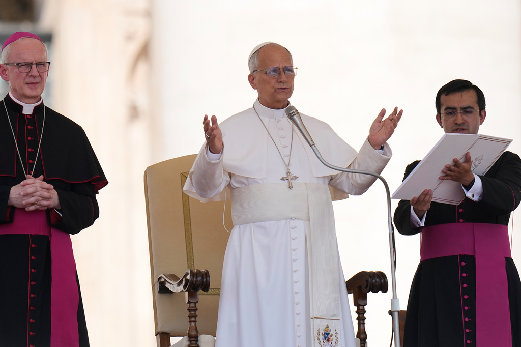 Pope begs breakaway traditionalist group to back off bishop consecrations