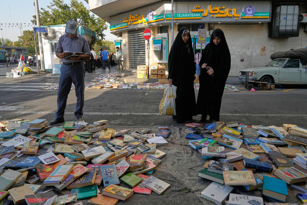 US military says 2 troops are dead and 1 is missing after Iran attacks a base in Jordan
