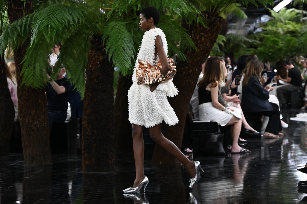 Jonathan Anderson shifts Dior buzz from Taylor Swift’s hidden wedding gown to sculptural couture