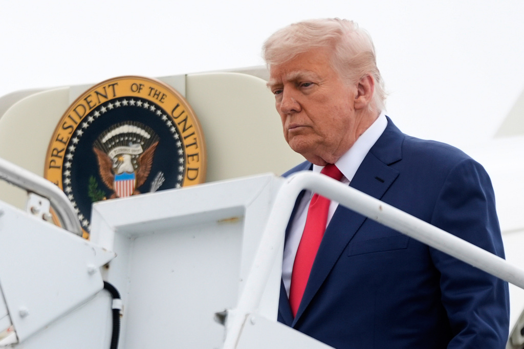 Trump hails a ‘unique’ Cabinet meeting at Camp David as he seizes on Spain’s migration crisis