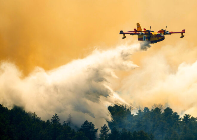 Aspen Acres wildfire forces thousands to evacuate and destroys more than 160 structures