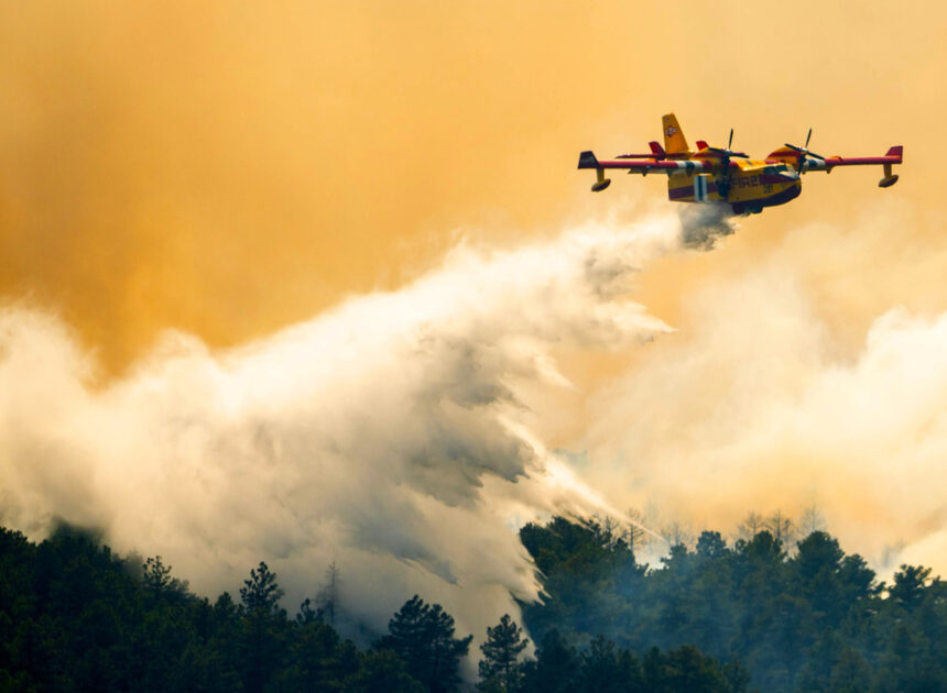 Aspen Acres wildfire forces thousands to evacuate and destroys more than 160 structures