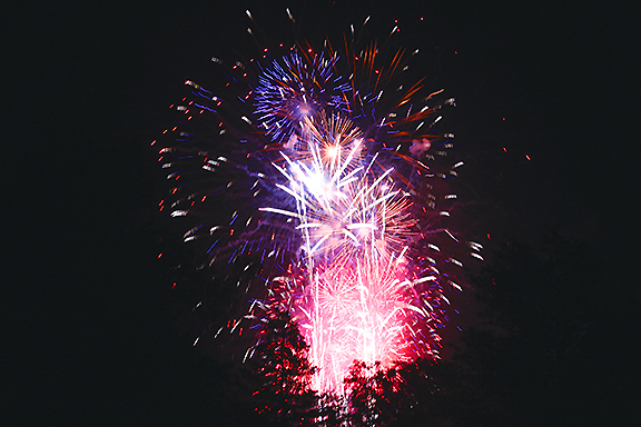 Aurora still allowing limited fireworks despite growing fire bans — and the city’s show is on