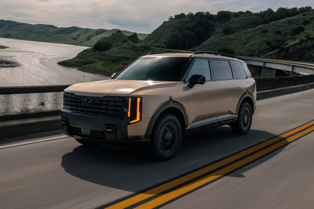 The 5 best midsize three-row SUVs, according to Edmunds