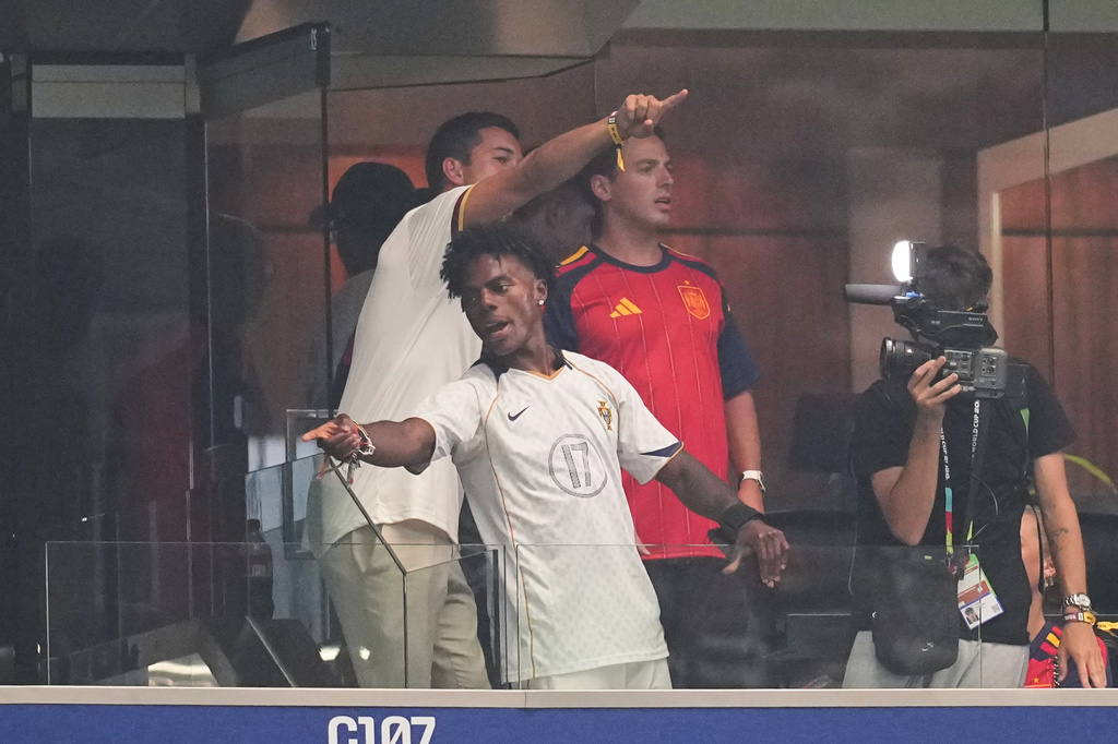 Tom Cruise and IShowSpeed join the World Cup closing ceremony’s cast