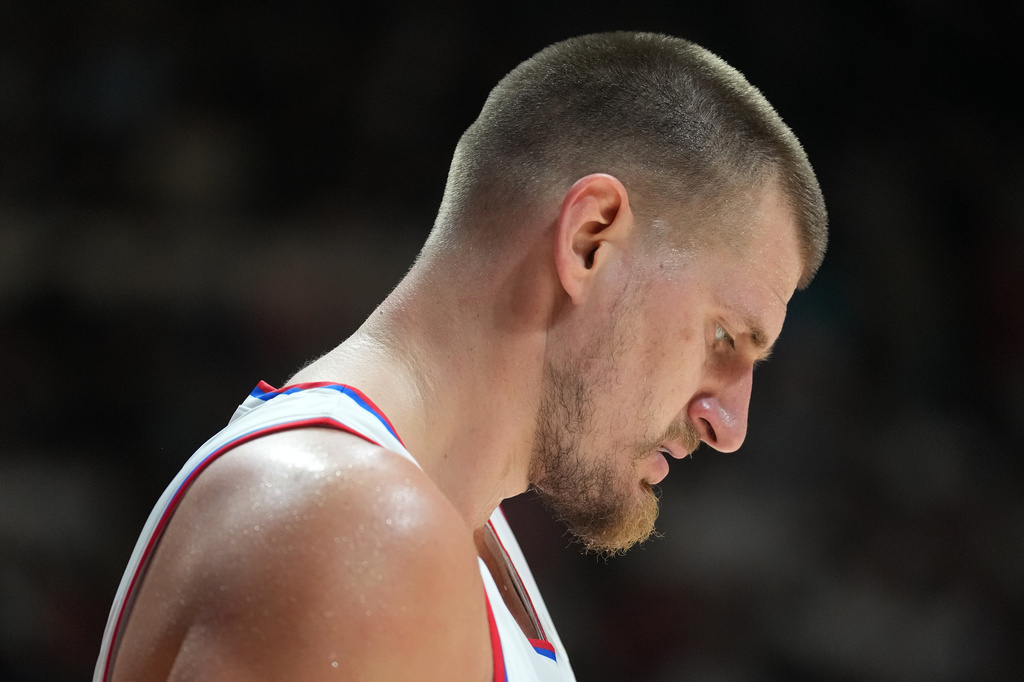 Jokic reaffirms desire to stay with Nuggets for entire career, plans on waiting to sign extension