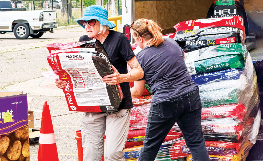 Two metro nonprofits partner to fight food insecurity — for people and their pets