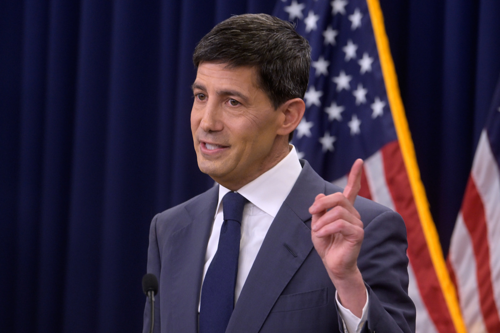 Warsh says Fed has ‘no tolerance’ for high inflation but provides no hints on next move