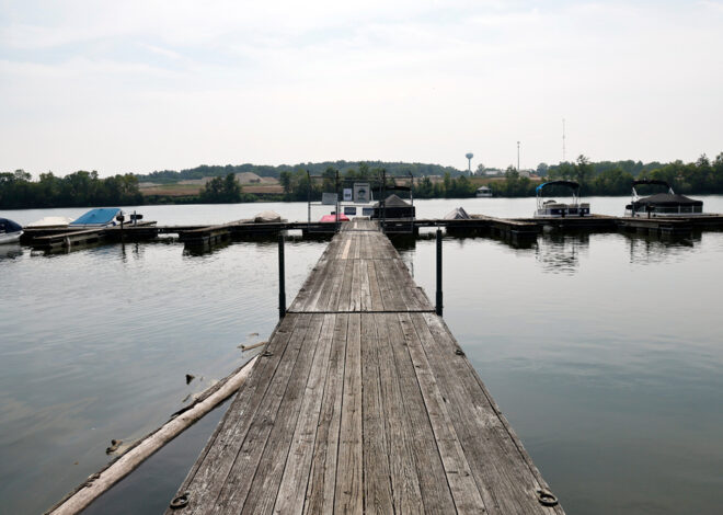 5 dead in attempt to save a struggling swimmer in an Ohio river, sheriff says