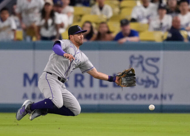 Mookie Betts delivers a clutch 2-strike hit in the eighth as Dodgers beat Rockies 4-3