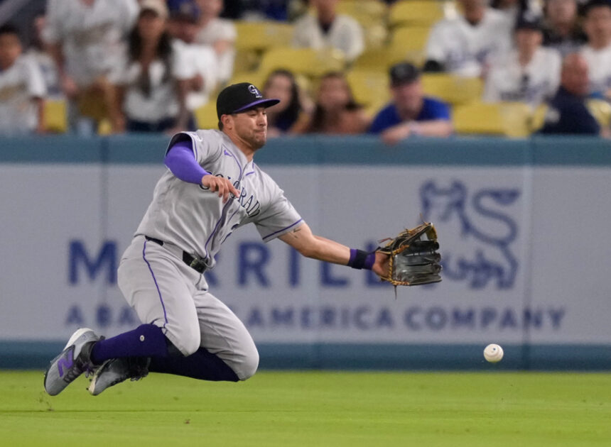 Mookie Betts delivers a clutch 2-strike hit in the eighth as Dodgers beat Rockies 4-3