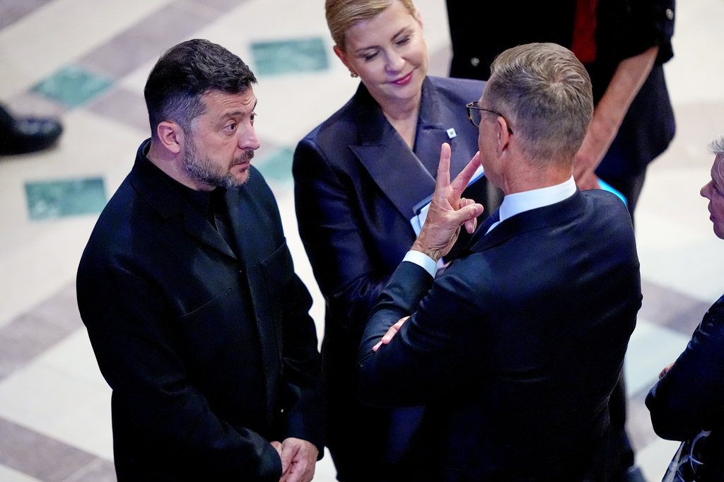 Zelenskyy has a ‘good meeting’ with Trump at the White House as he seeks more cooperation with US
