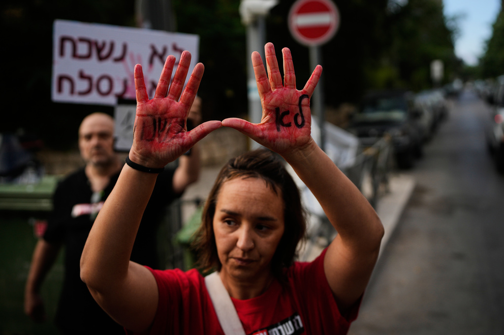 Gaza faces uncertain future as Palestinians and Israelis mark 1,000 days of war