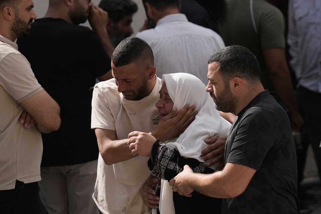 Northern West Bank in lockdown as clashes rock villages and Israel deploys troops in Nablus