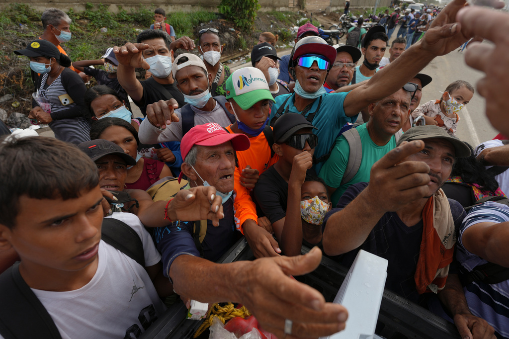 Spotless uniforms, stalled cranes: Inside Venezuela’s faltering quake rescue effort