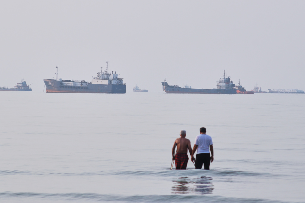 3 islands help control access to the Strait of Hormuz. They’re in the crosshairs of the Iran war