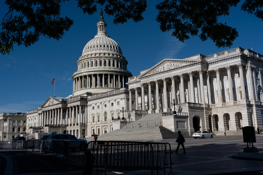 House OKs bill to make daylight saving time permanent; Colorado stands ready. Senate next