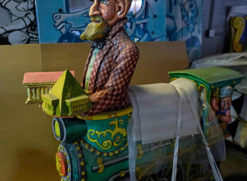Will Red Grooms’ whimsical, wonderful Tennessee Fox Trot Carousel ride again?