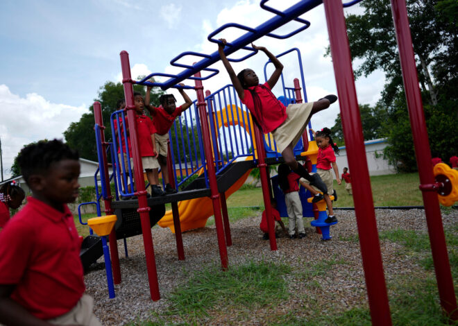 How to help your kids make friends at a new school