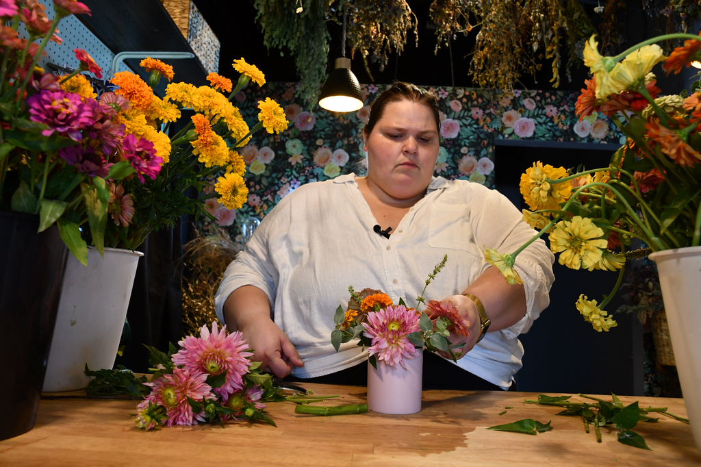 How one gardener’s neighbors shared their land to help her start a flower business