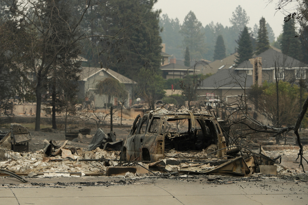 Eastern Washington fires have burned 600 structures and forced the evacuation of 60,000 people