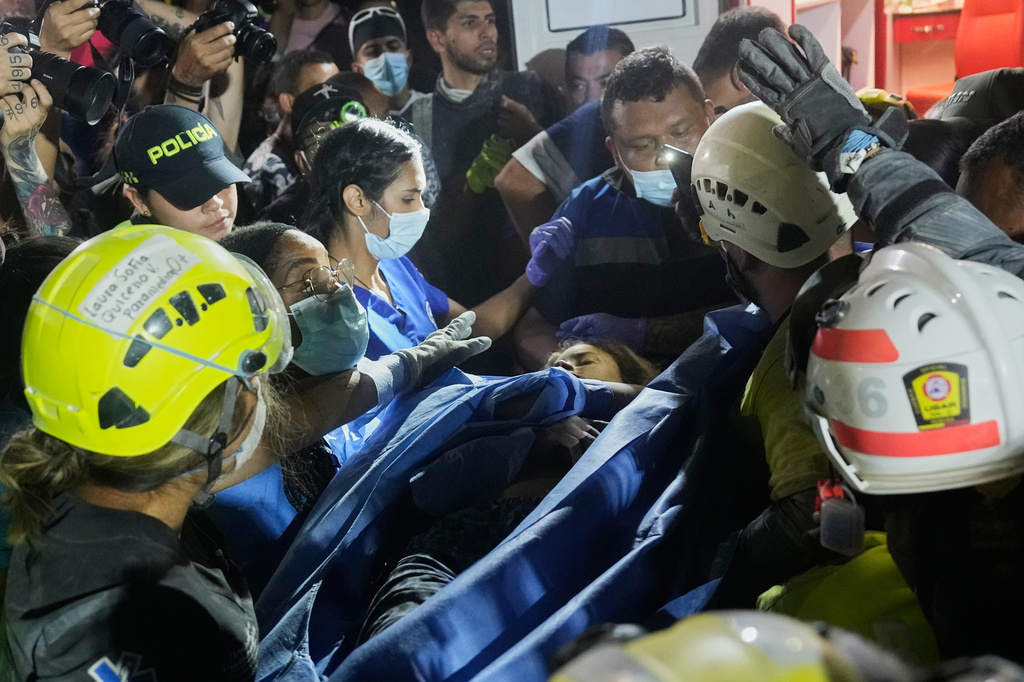 Earthquake response strains Colombia’s new government and rescuers as they race against the clock